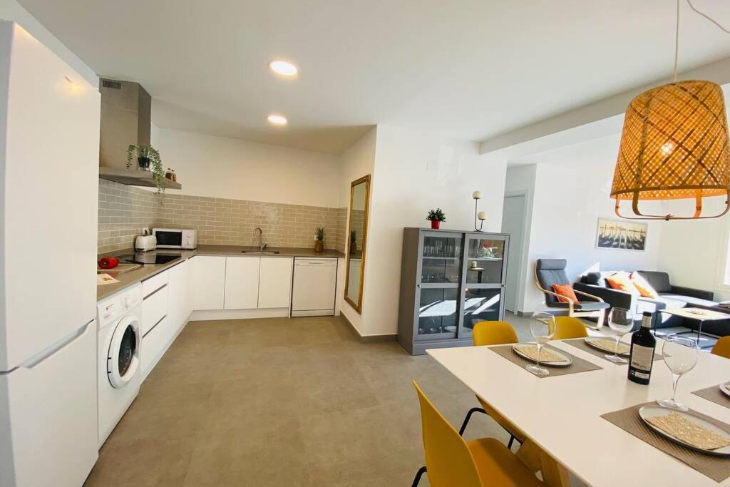70 M2, Apartamento Cerca De La Playa, Apto Minusvalidos. Roses Exterior foto