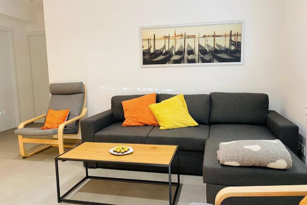 70 M2, Apartamento Cerca De La Playa, Apto Minusvalidos. Roses Exterior foto
