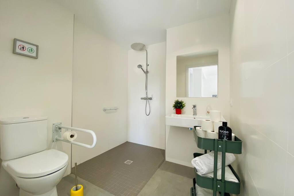 70 M2, Apartamento Cerca De La Playa, Apto Minusvalidos. Roses Exterior foto